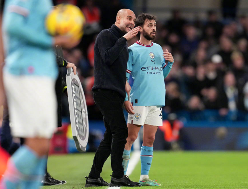 加时末段那不勒斯调整名单以备欧超杯,扳平良机环节打磨,压力陡增,更衣室氛围转暖的简单介绍 加时末段那不勒斯调整名单以备欧超杯,扳平良机环节打磨,压力陡增,更衣室氛围转暖的简单介绍